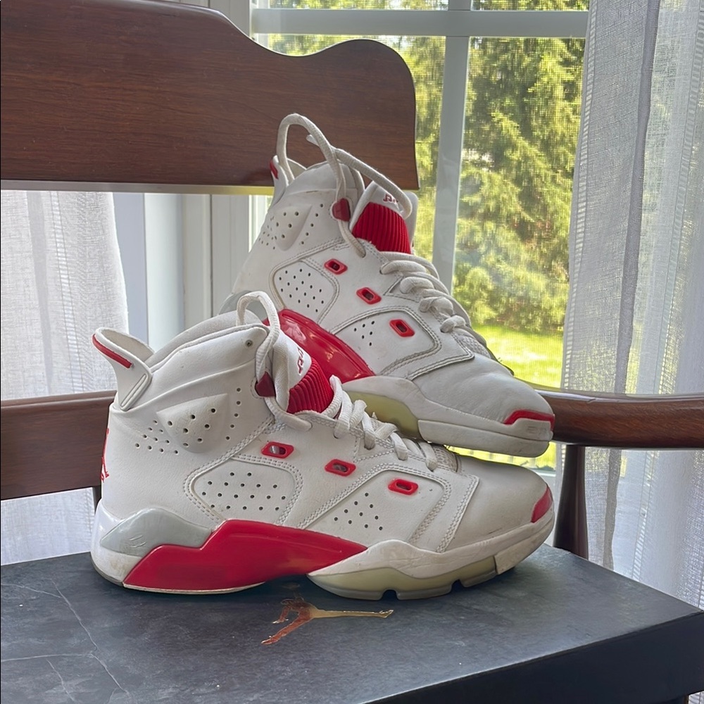 Jordan White and Red Sneakers High-Top Design 6Y